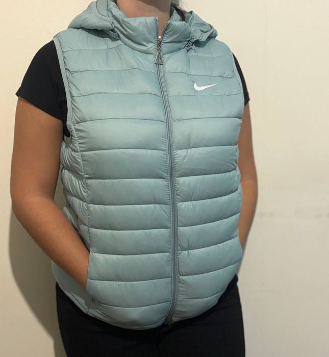 Coletes de senhora bordados Nike