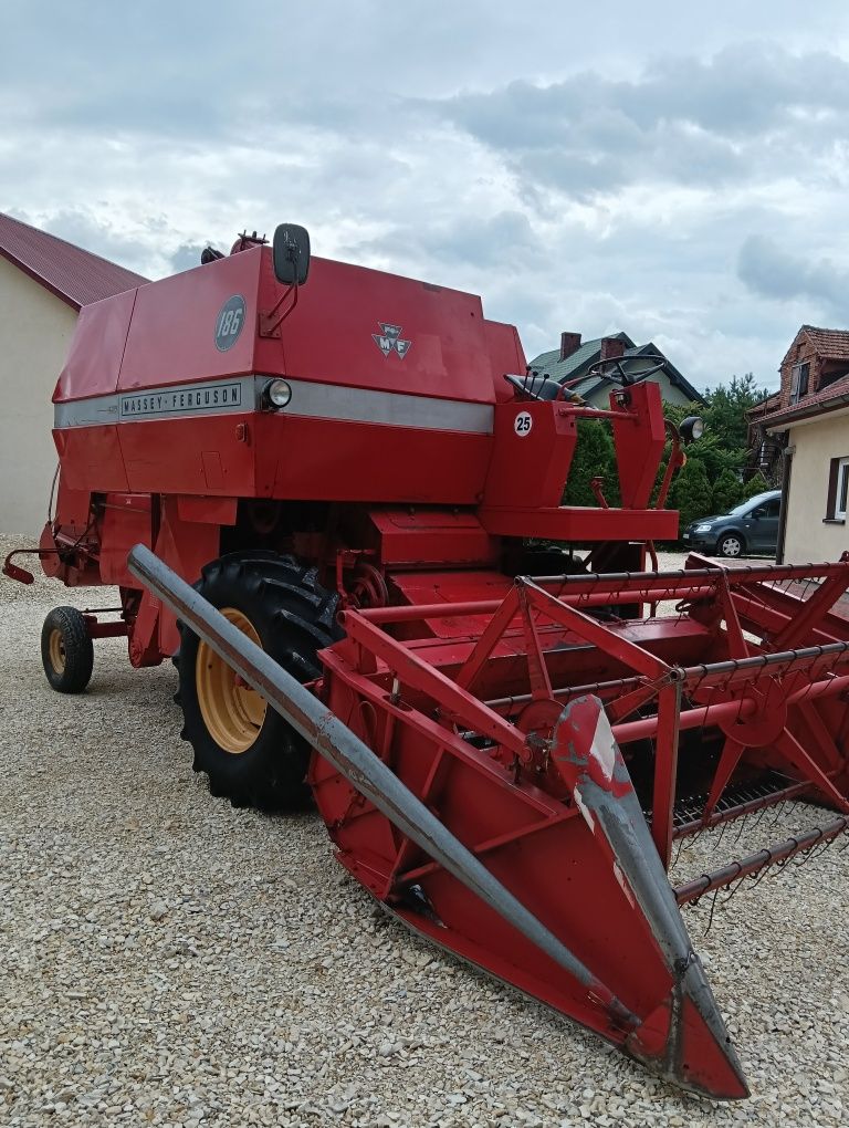 Massey Ferguson 186 MF kombajn zbożowy Massey Ferguson