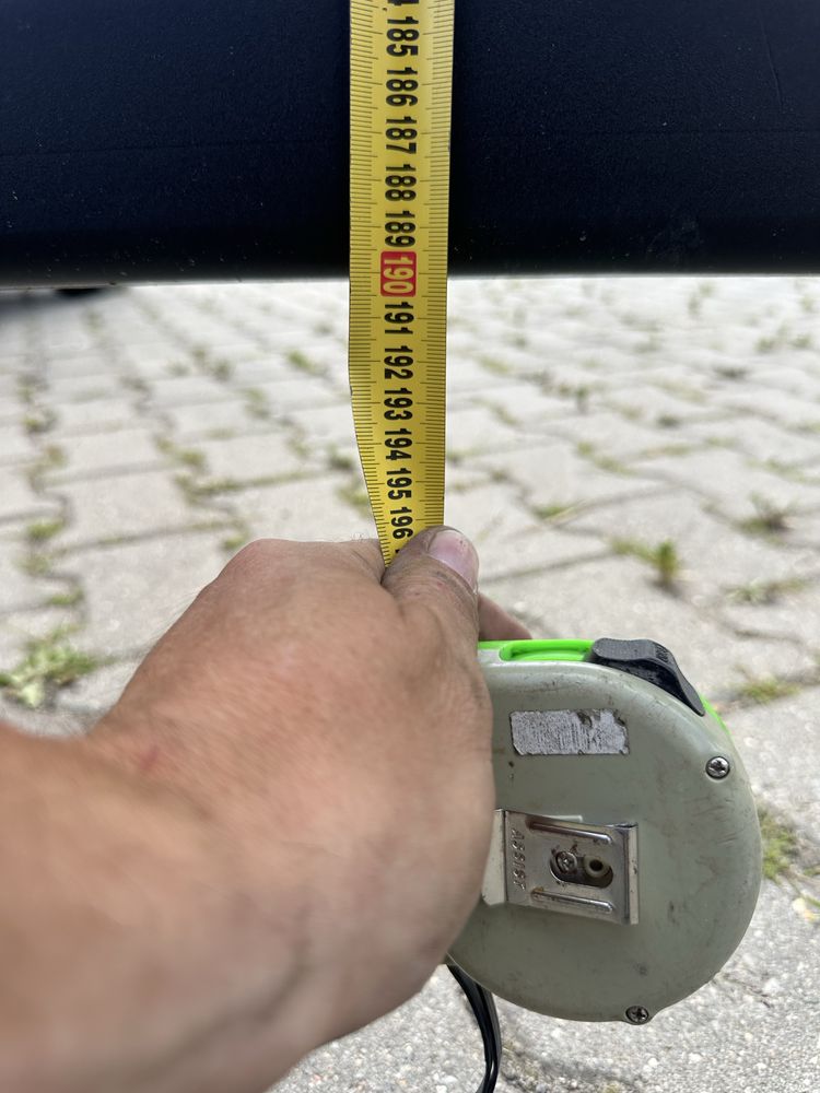 Brama żaluzjowa z furtką