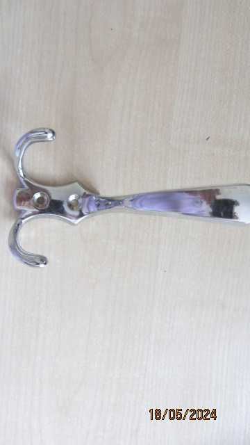 Очень красивые мебельные .крючки