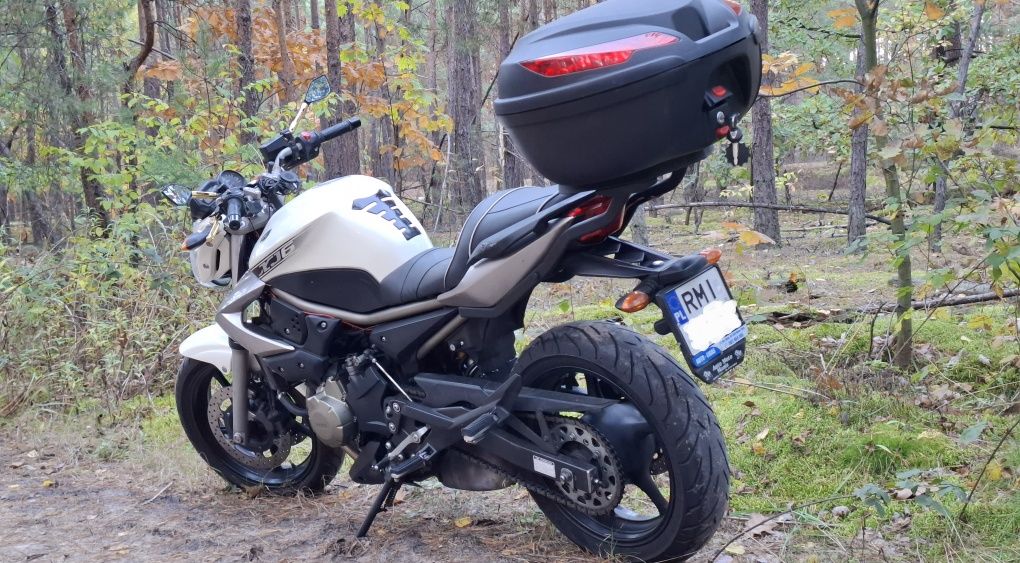 Yamaha xj6 2011r