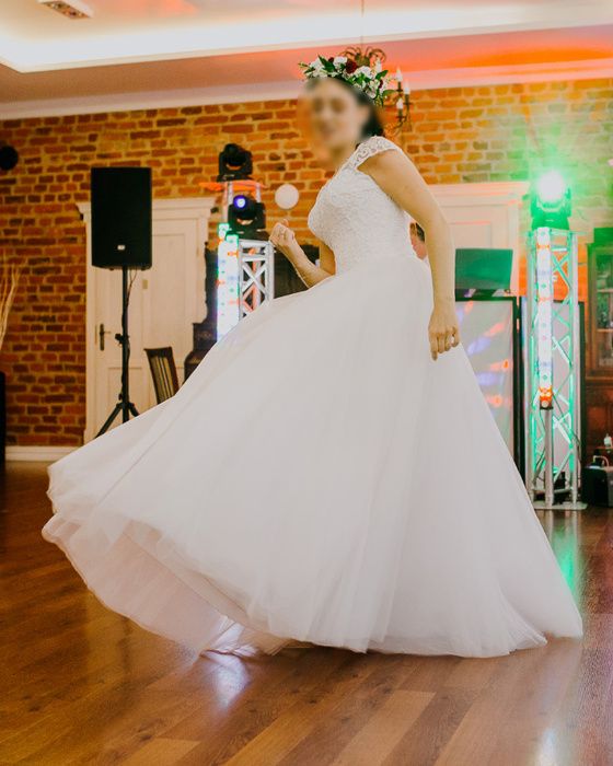 Suknia ślubna śnieżnobiała, idealny stan, jak nowa