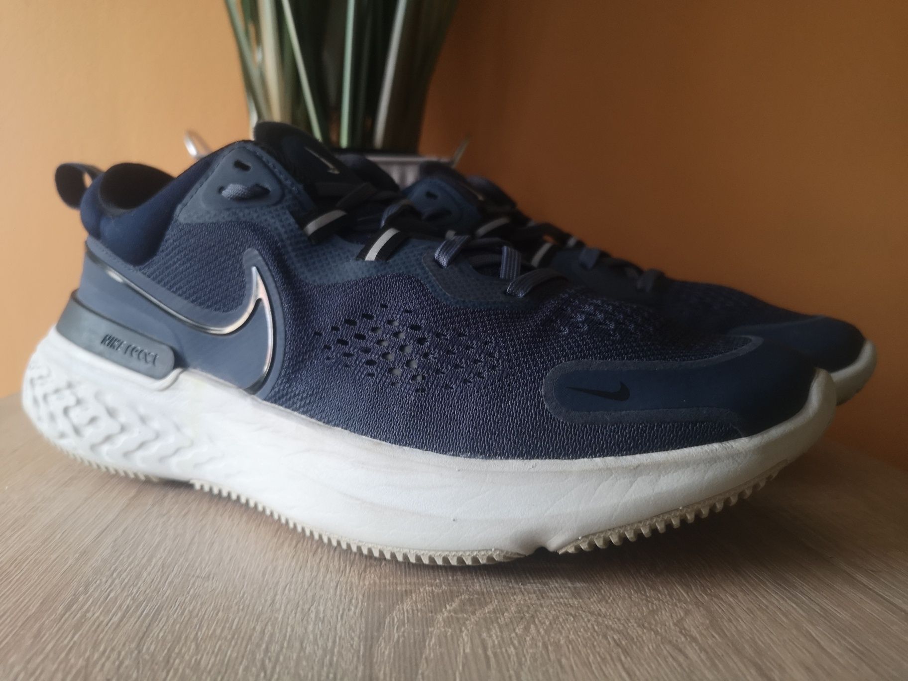 Nike 41 buty miejskie sportowe sneakersy biegówki biegowe fitness