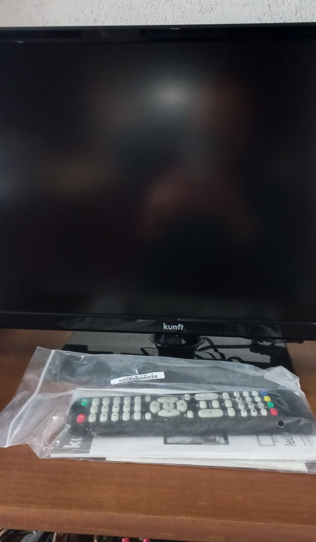 Tv Led 22" avariada, para peças