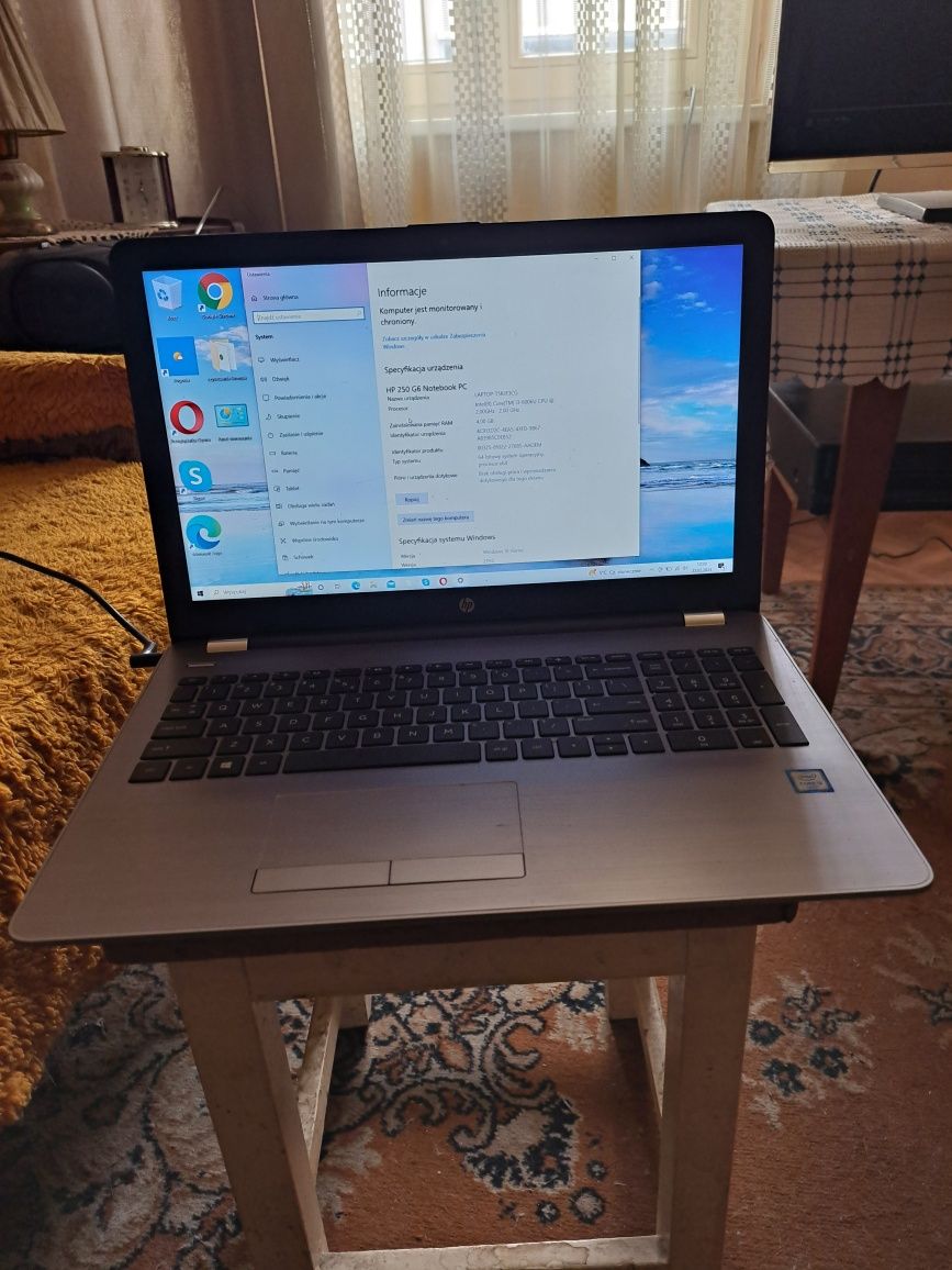 Sprzedam używany laptop hp 250 G6 intel core i3 4GB