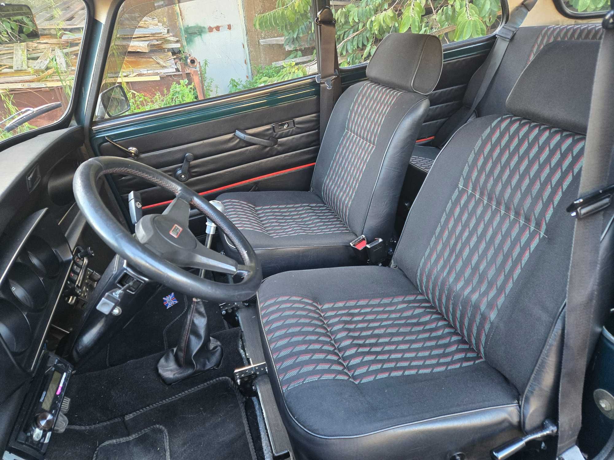 Mini Cooper 1300 livrete / Cx 5 Velocidades