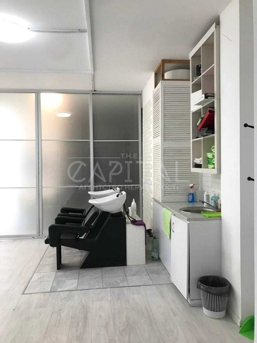 Салон краси з власною видовою терасою