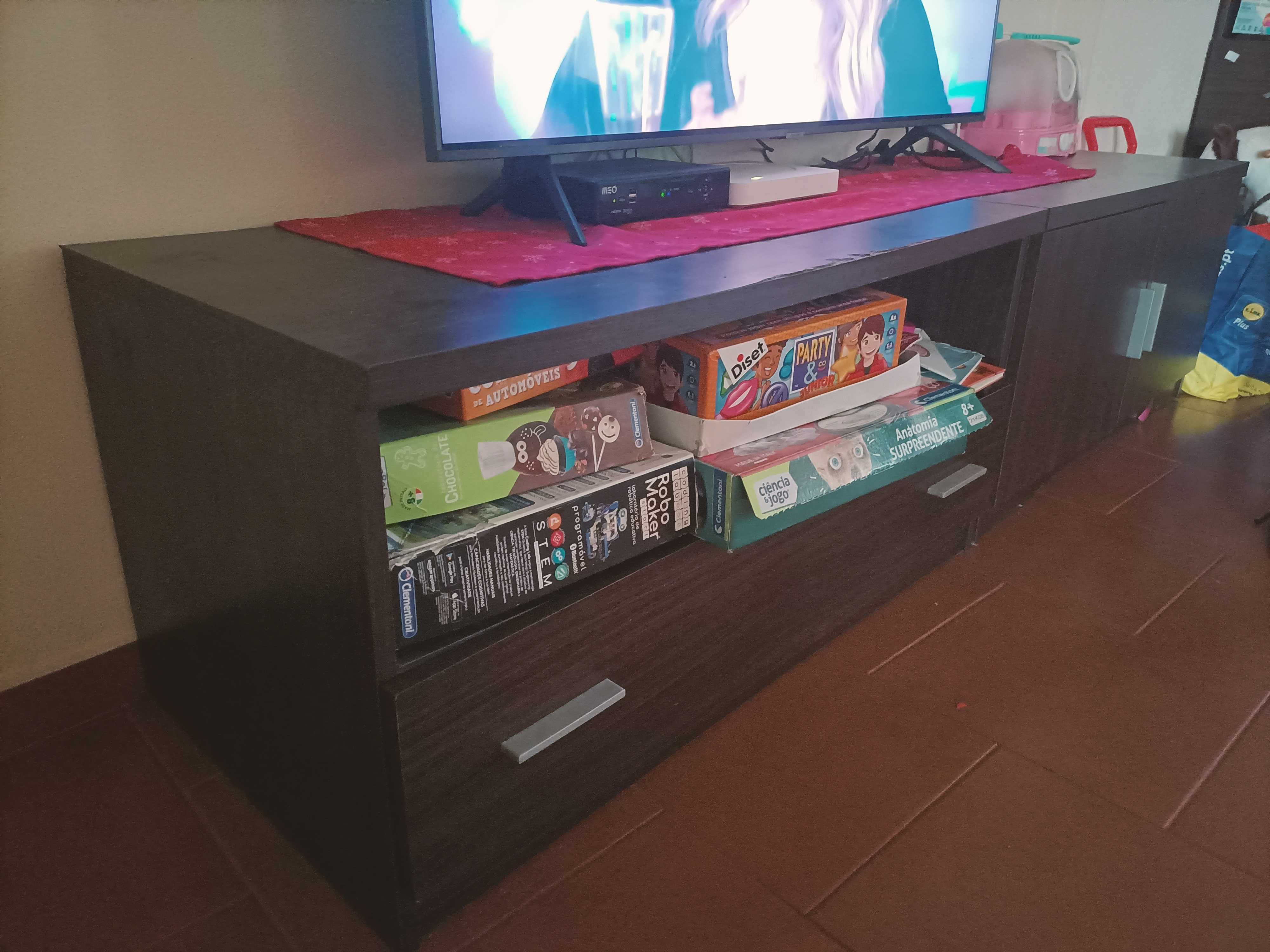 Móvel tv + mesa + estante