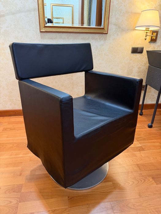 Перукарське крісло