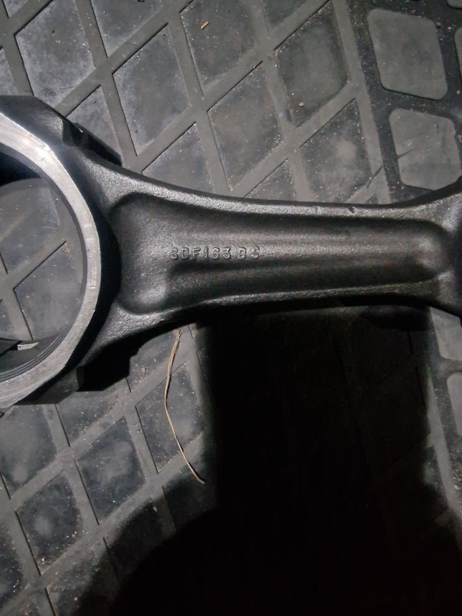 Запасні частини на трактор Ford New Holland 8560