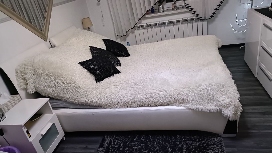 Łóżko 140x200 białe gratis 2 stoliki nocne