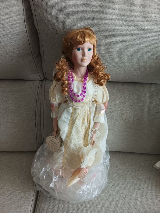Bonecas de porcelana
