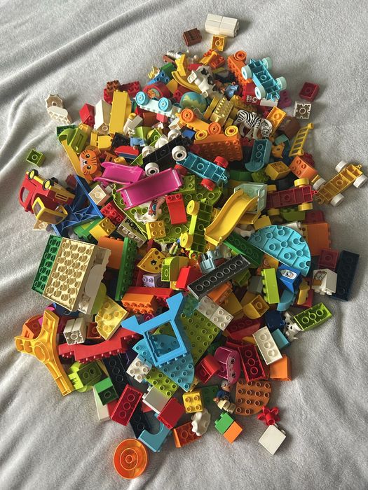 Zestaw klocków Lego duplo dla najmłodszych