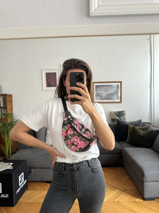 Nerka Mr. GUGU & Miss Go, czarna w róże