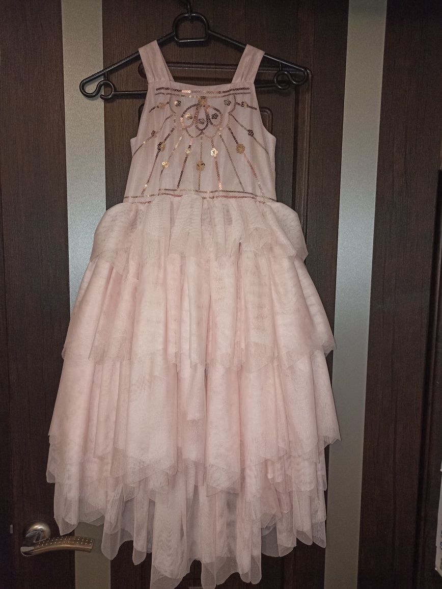 Продам нарядное платье фирмы h&m на возраст 7-8 лет , рост 122-128