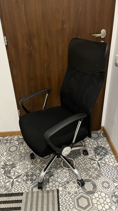 Krzesło biurowe obrotowe