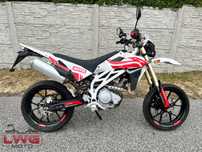 Hyosung XRX 125 Supermoto