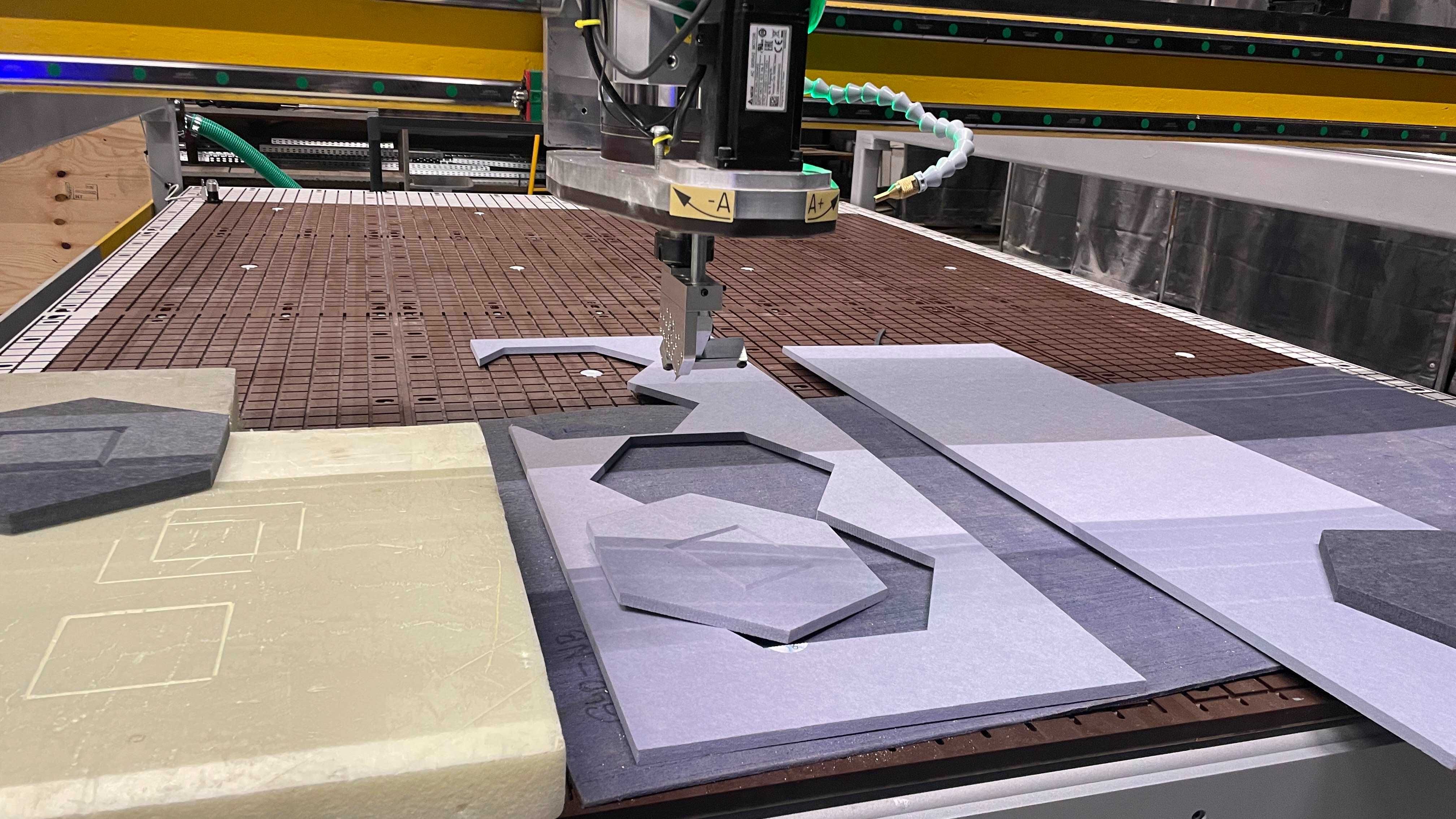 Usługi CNC , frezowanie 3D 5D grawerowanie wycinanie