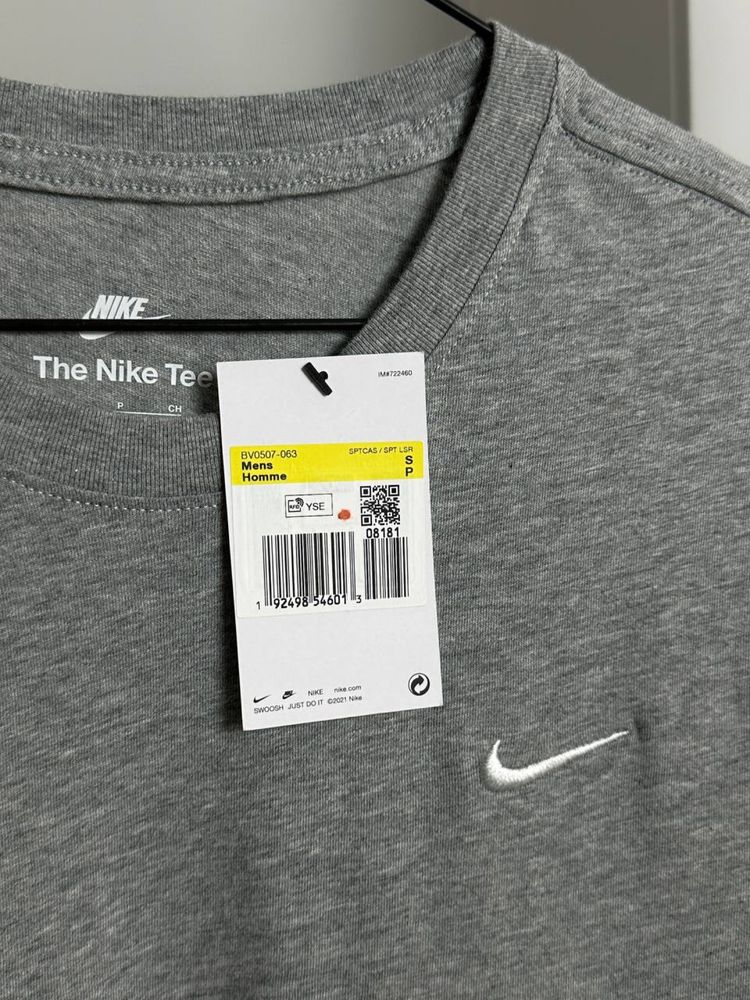 Футболка Nike новая продам