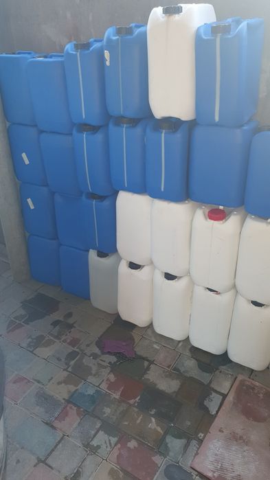 Продам канистры пищевые