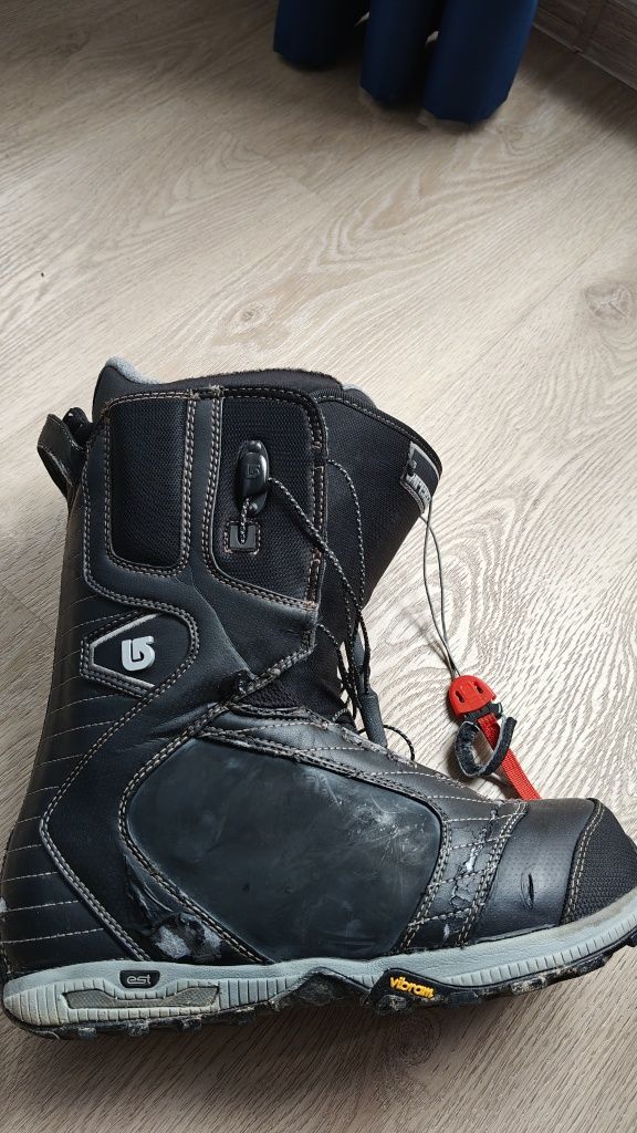 Burton Imperial rozmiar buta 44