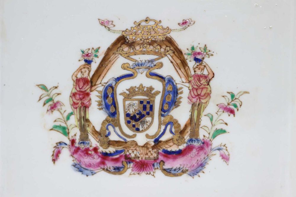 Cinzeiro porcelana chinesa com brasão de Armas Mello e Castro XX