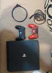 Playstation 4 pro 1TB z dwoma padami