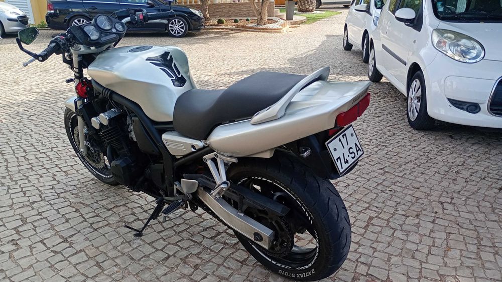 Yamaha Fazer 600