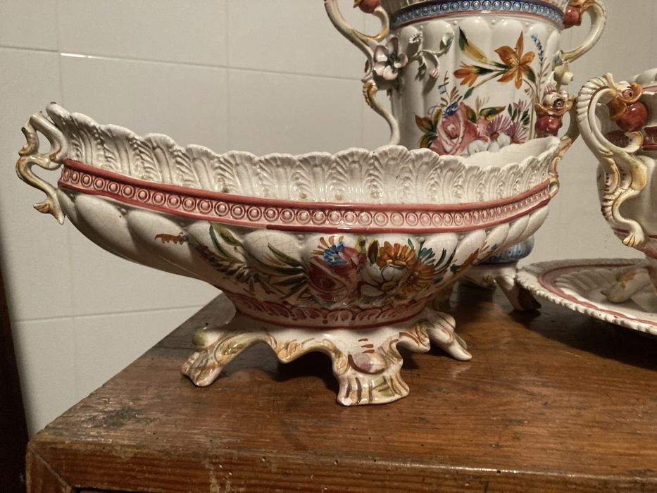 Louça decorativa muito antiga