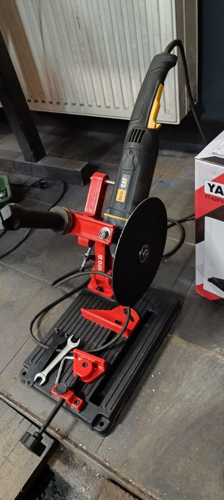 Ukośnica metalu statyw Yato 230mm YT-82976 szlifierką kątową Cat dx36
