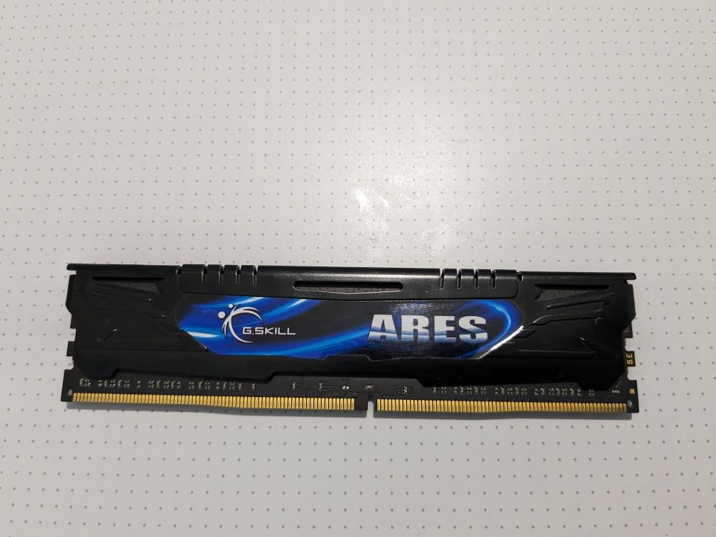 Оперативна память G.Skill Ares 3200cl14 ddr4 8GB