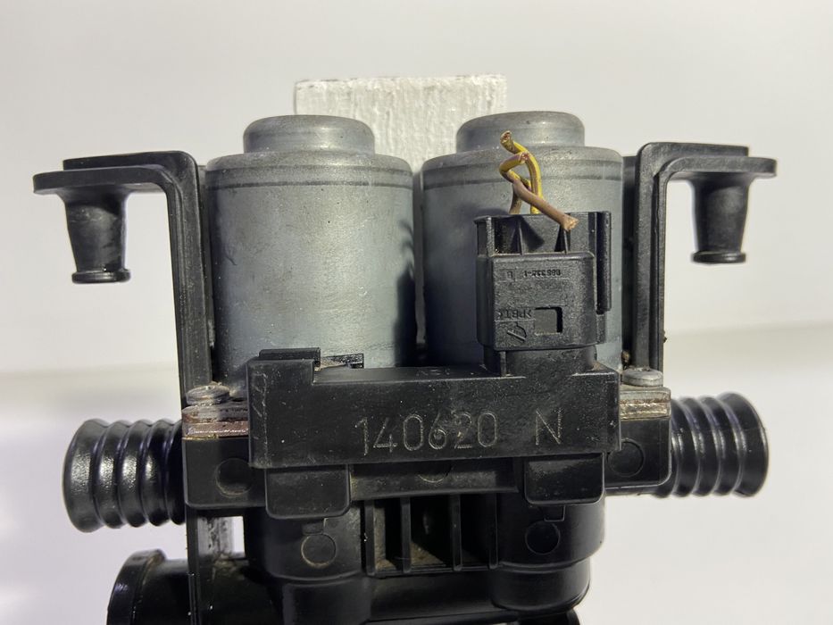 Клапан Тосолу Печки с Помпою БМВ Е39 Е38 Е53 М57 М52 М62 7412135