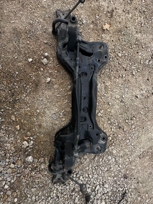 Wózek zawieszenia skoda Fabia 2 vw polo 6r 2010r