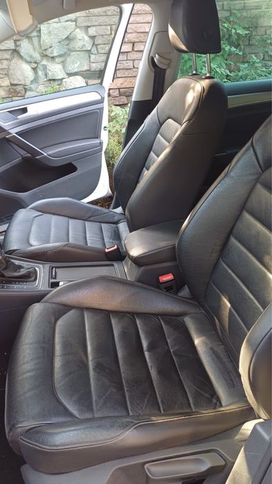 Салон сидіння  з картами дверей чорна кожа eGolf 2016