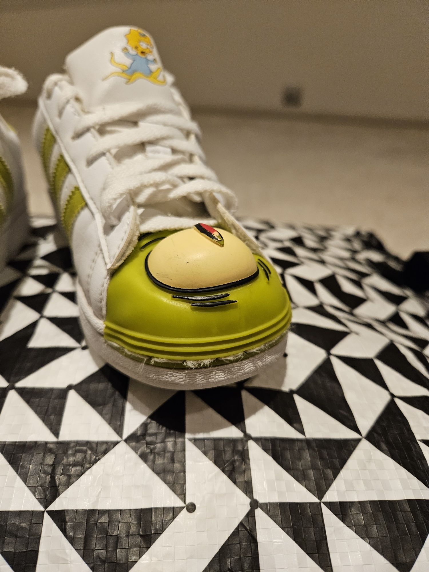 Adidas Superstar - The Simpson. Rozmiar  31