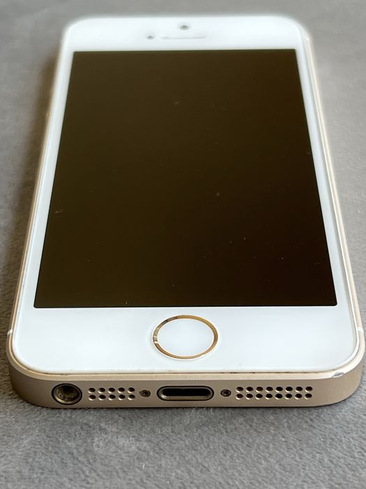 iPhone SE (model A1723) - używany, dobry stan, gwarancja satysfakcji!