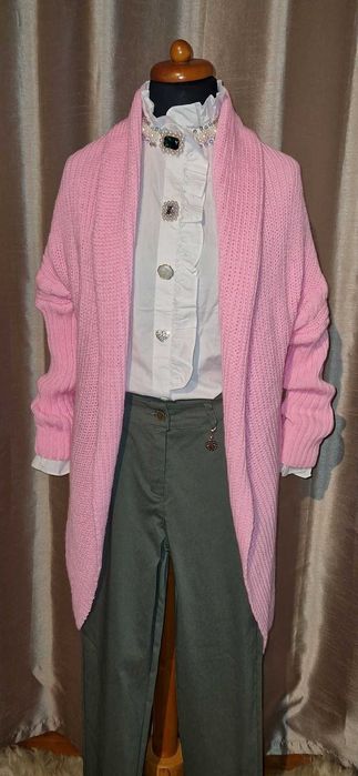 Sweterek puder róż /niebieski