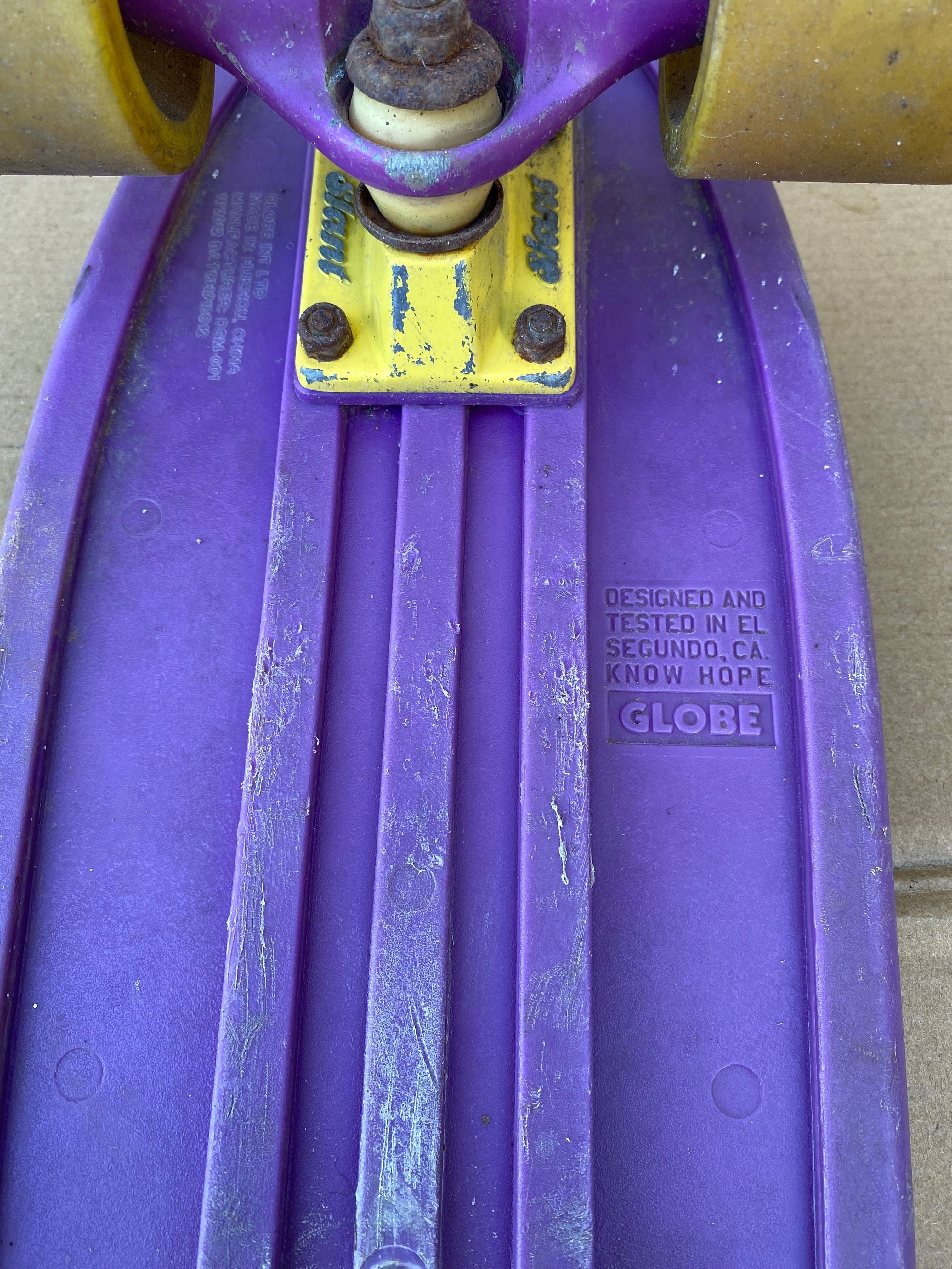 Skate globe com rodas originais