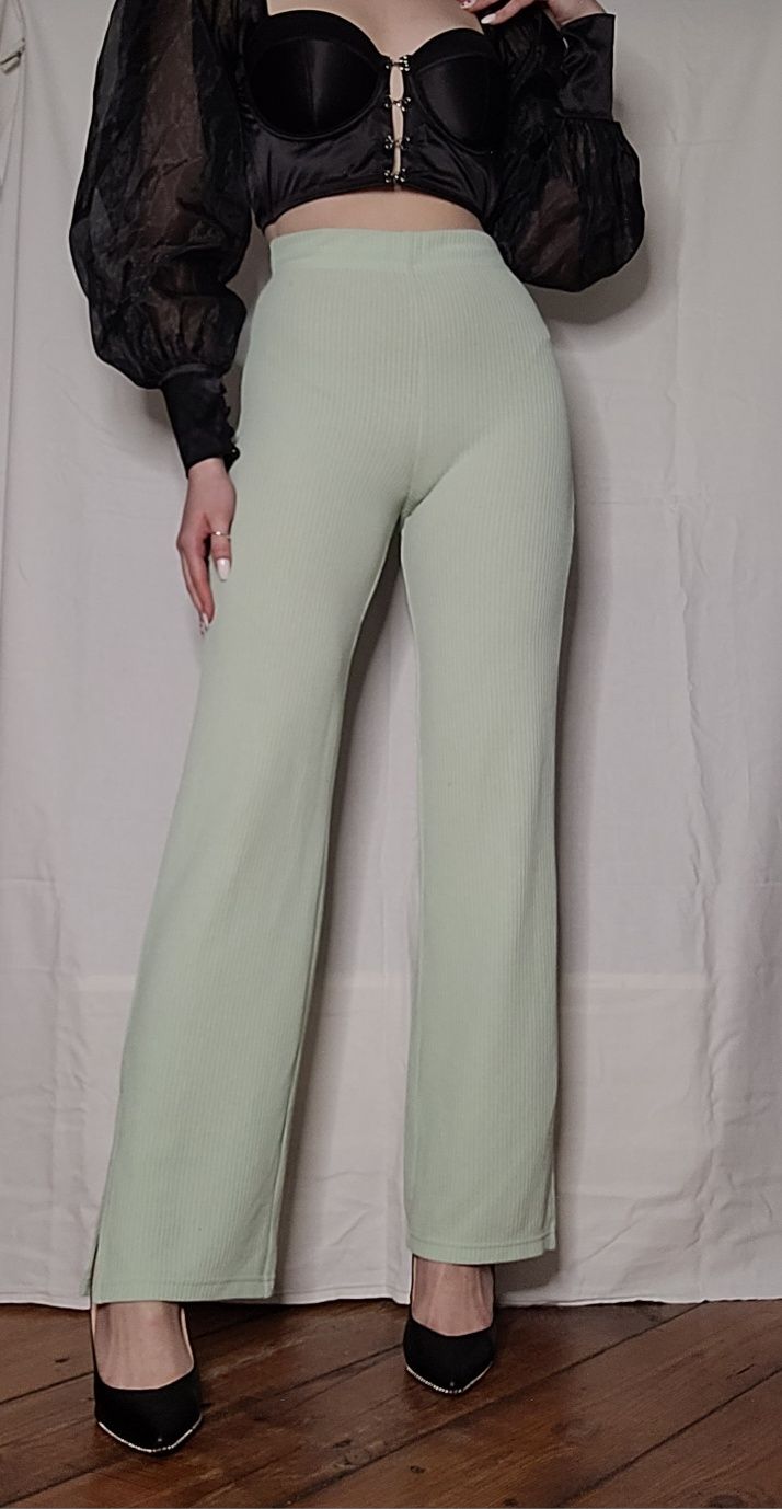 Miętowe dzianinowe prążkowane szerokie luzne spodnie wysoki stan 34 XS