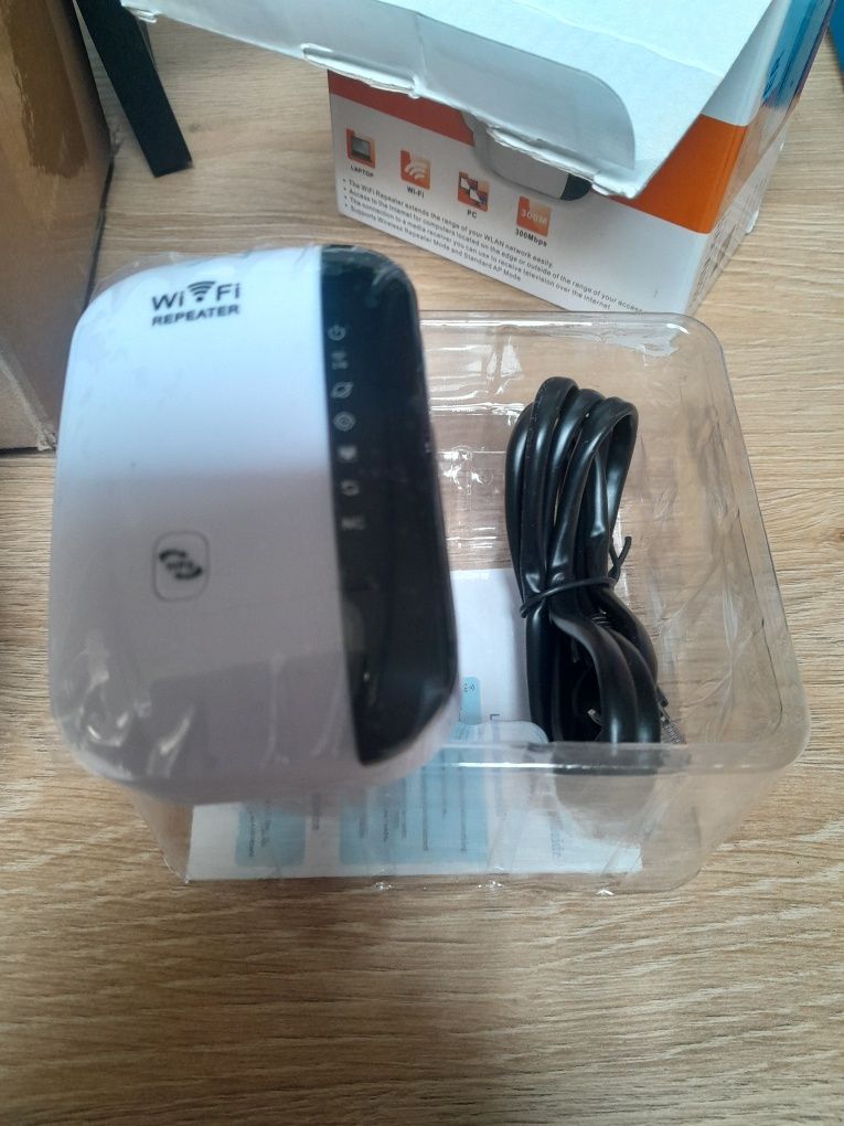 Wzmacniacz wifi repeater 300m wps lan