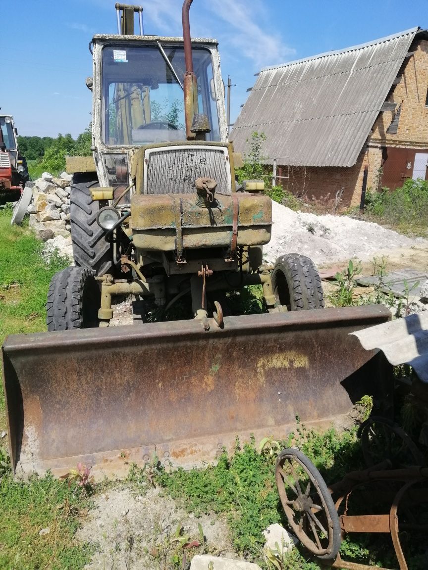 Продам трактор екскаватор
