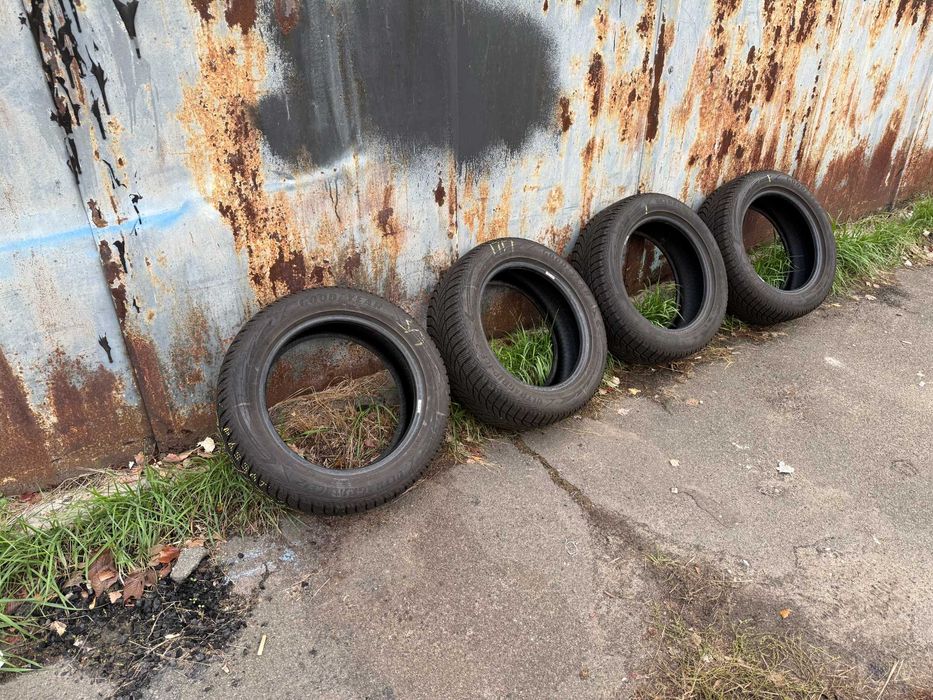 Продам Goodyear UltraGrip Ice 2 205/55 R16