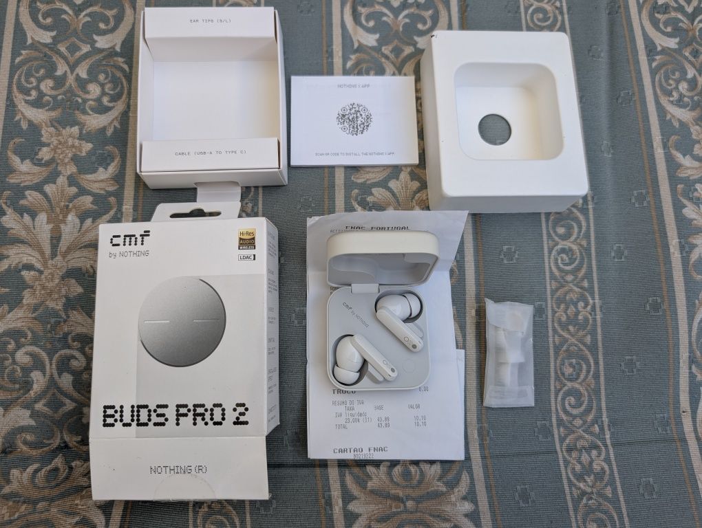 Auriculares Bluetooth CMF BUDS PRO 2 c/ garantia FNAC até Dezemb 2027