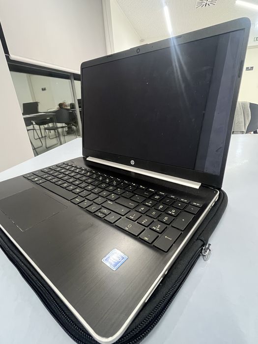 Vendo computador HP SEM USO.