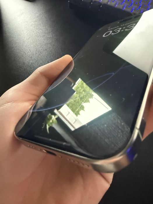iPhone 16 pro naturalny