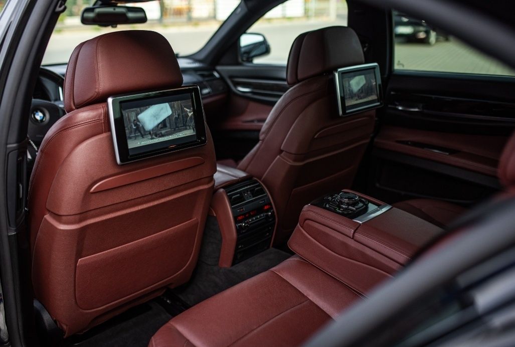 Auto do Ślubu / Przewozy VIP  Mercedes Bmw Audi