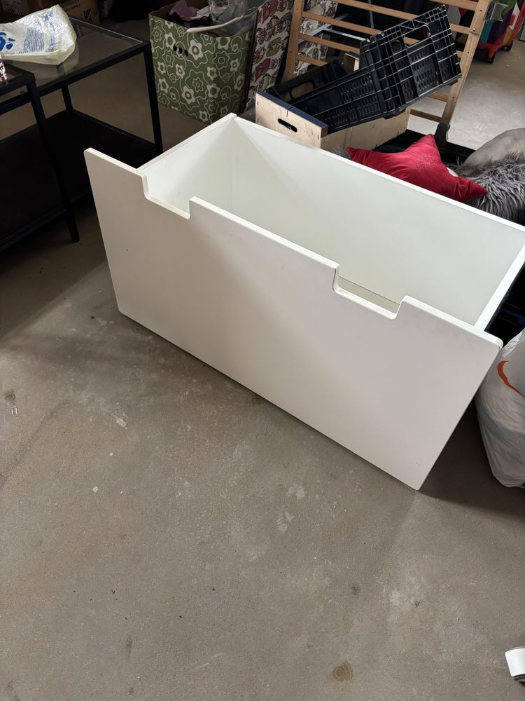 Skrzynia na kółkach stuva ikea