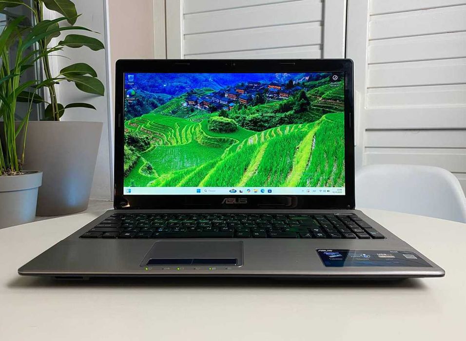 Ноутбук ASUS K53 \Intel Core i5 2520M\RAM 8GB\ SSD128GB \HDD500 GB