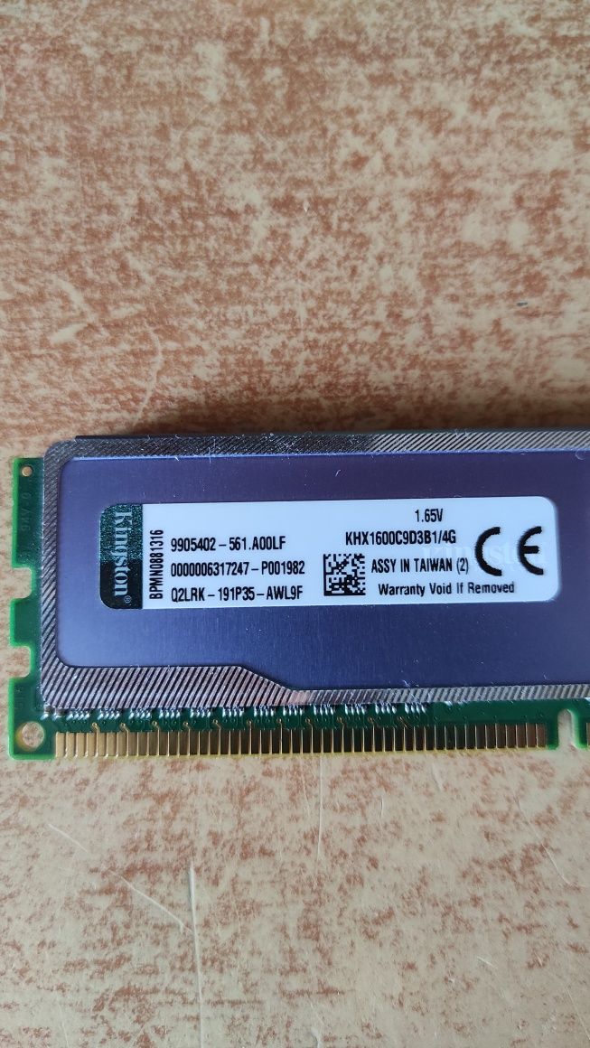Продам память DDR3 4 гиг. 1600