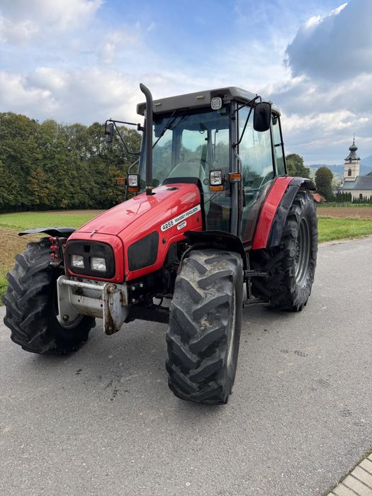 Ciągnik rolniczy Massey Ferguson 4255